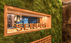 Freund Greenwood moss wall, wall panels with preserved forest moss combined with leather tiles, Boutique Hotel Munich