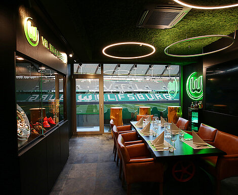 Freund Lederboden und Lederhugs, Sitzpolster, Eventraum, Stadion, VIP Lounge Fußballarena VfL Wolfsburg